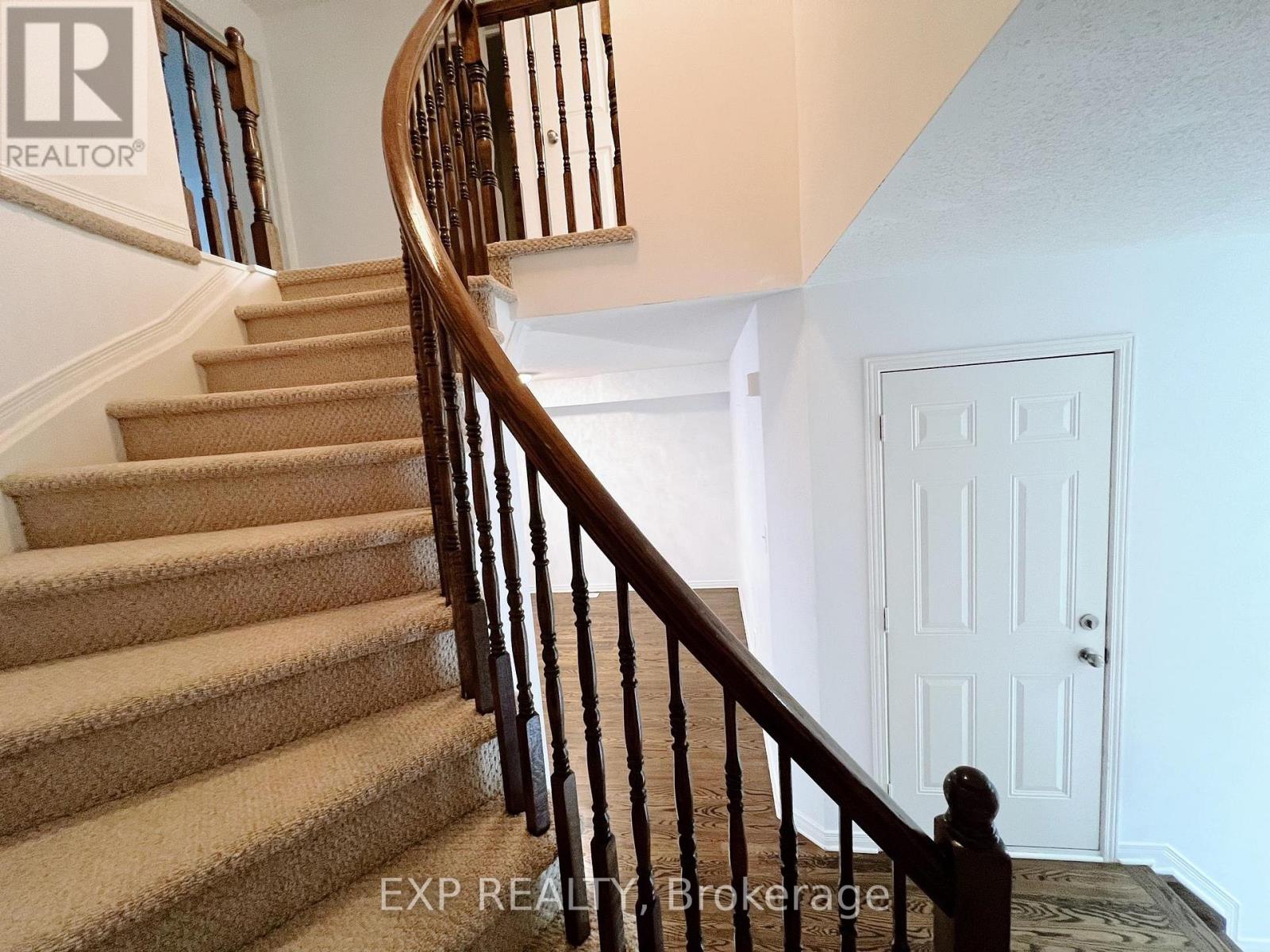 375 Rolling Meadow Crescent, Ottawa, Ontario  K1W 0A9 - Photo 8 - X12852662