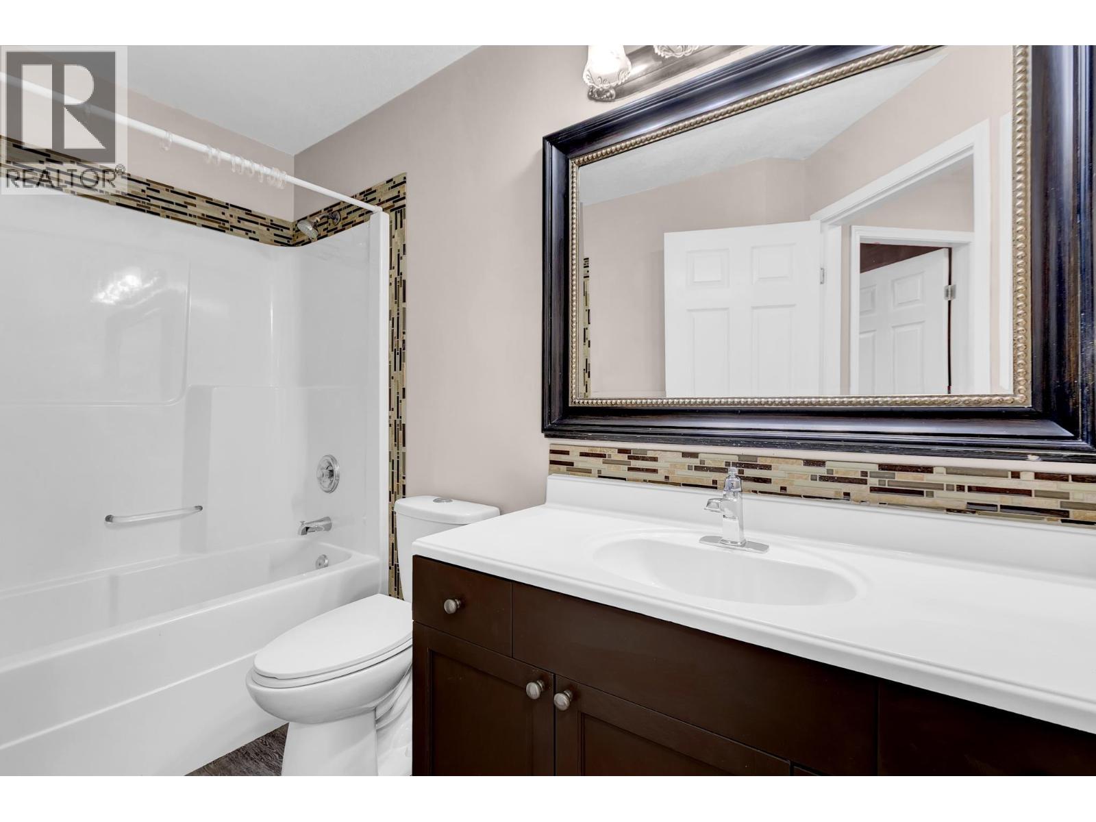 2764 Merritt Road, Prince George, British Columbia  V2N 1M4 - Photo 11 - R3096052