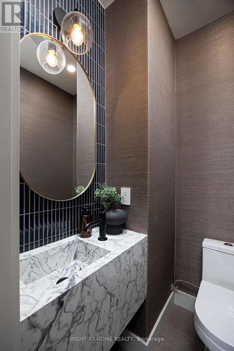 292 Borden Street, Toronto, Ontario  M5S 2N6 - Photo 15 - C12852708