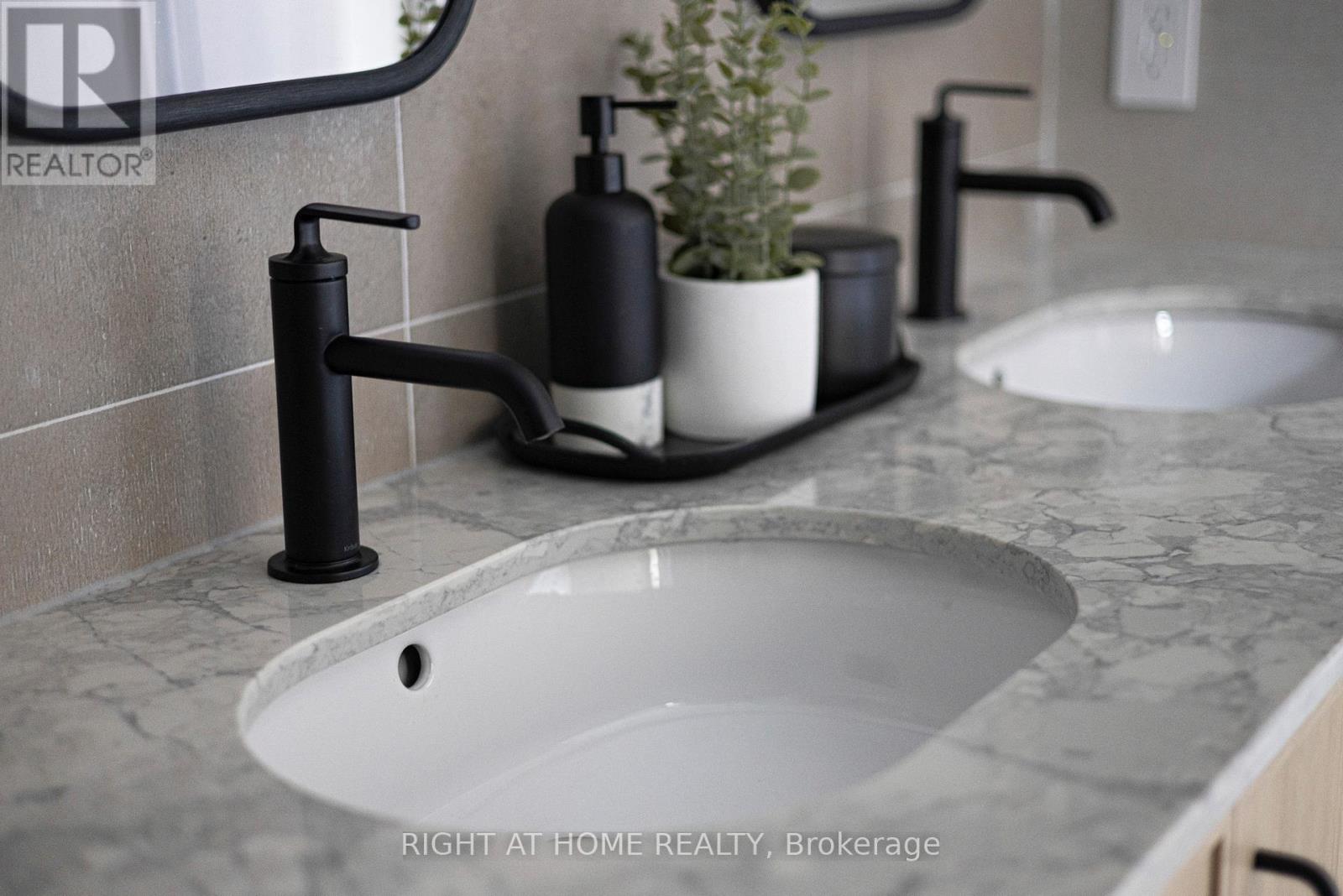 292 Borden Street, Toronto, Ontario  M5S 2N6 - Photo 26 - C12852708