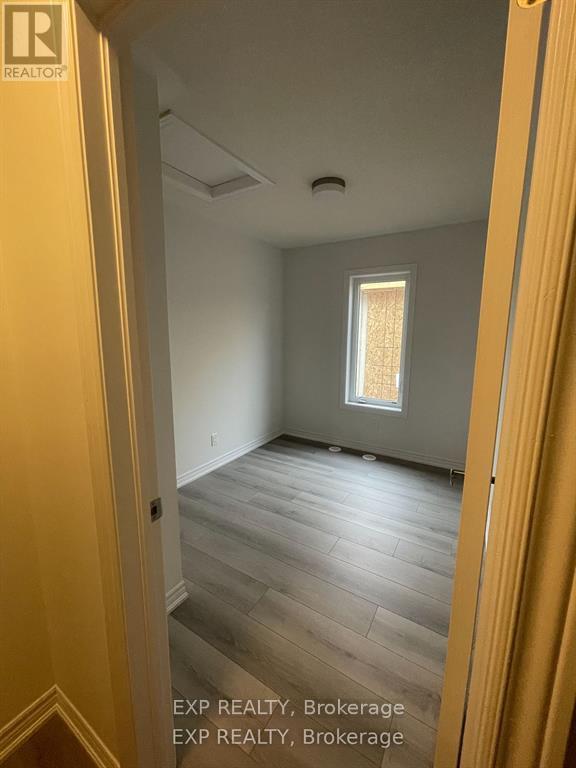 2001 Cameron Lott Crescent, Oshawa, Ontario  L1L 0S1 - Photo 4 - E12852686