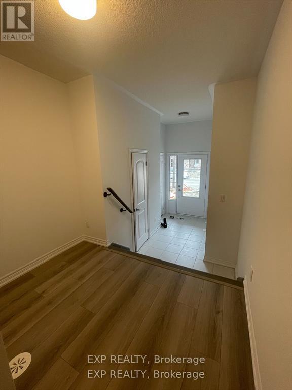 2001 Cameron Lott Crescent, Oshawa, Ontario  L1L 0S1 - Photo 7 - E12852686