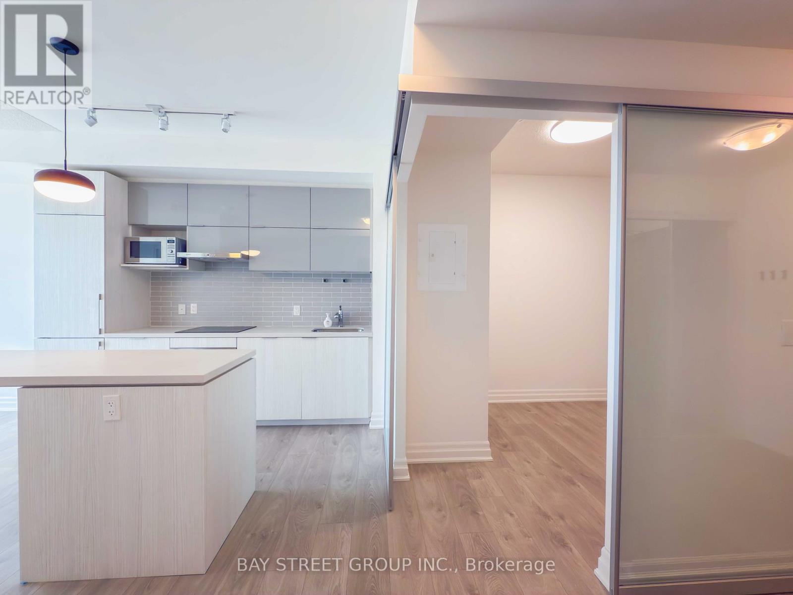 1001b - 8 Rouge Valley Drive W, Markham, Ontario  L6G 0G8 - Photo 10 - N12852672