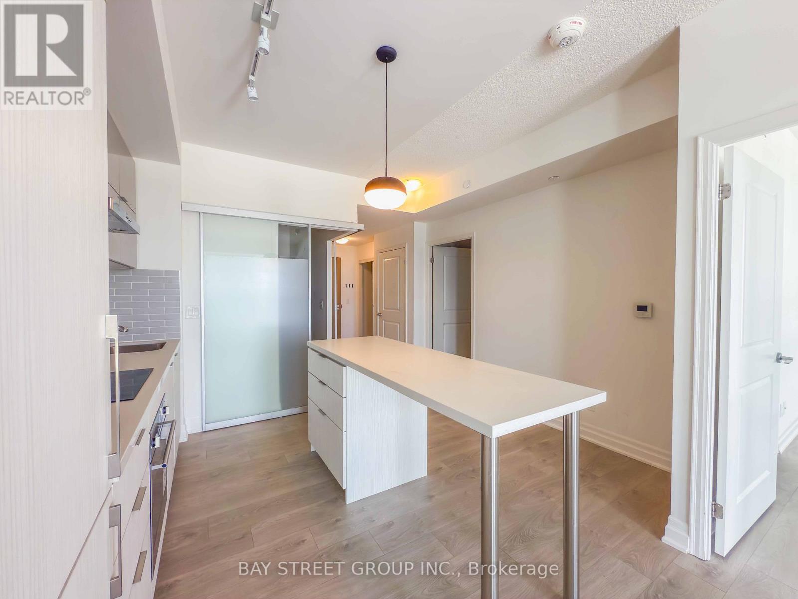 1001b - 8 Rouge Valley Drive W, Markham, Ontario  L6G 0G8 - Photo 13 - N12852672