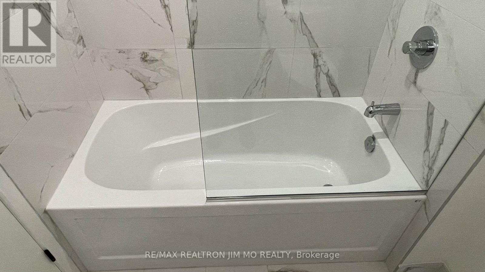 2903 - 8 Interchange Way, Vaughan, Ontario  L4K 0R2 - Photo 7 - N12852684