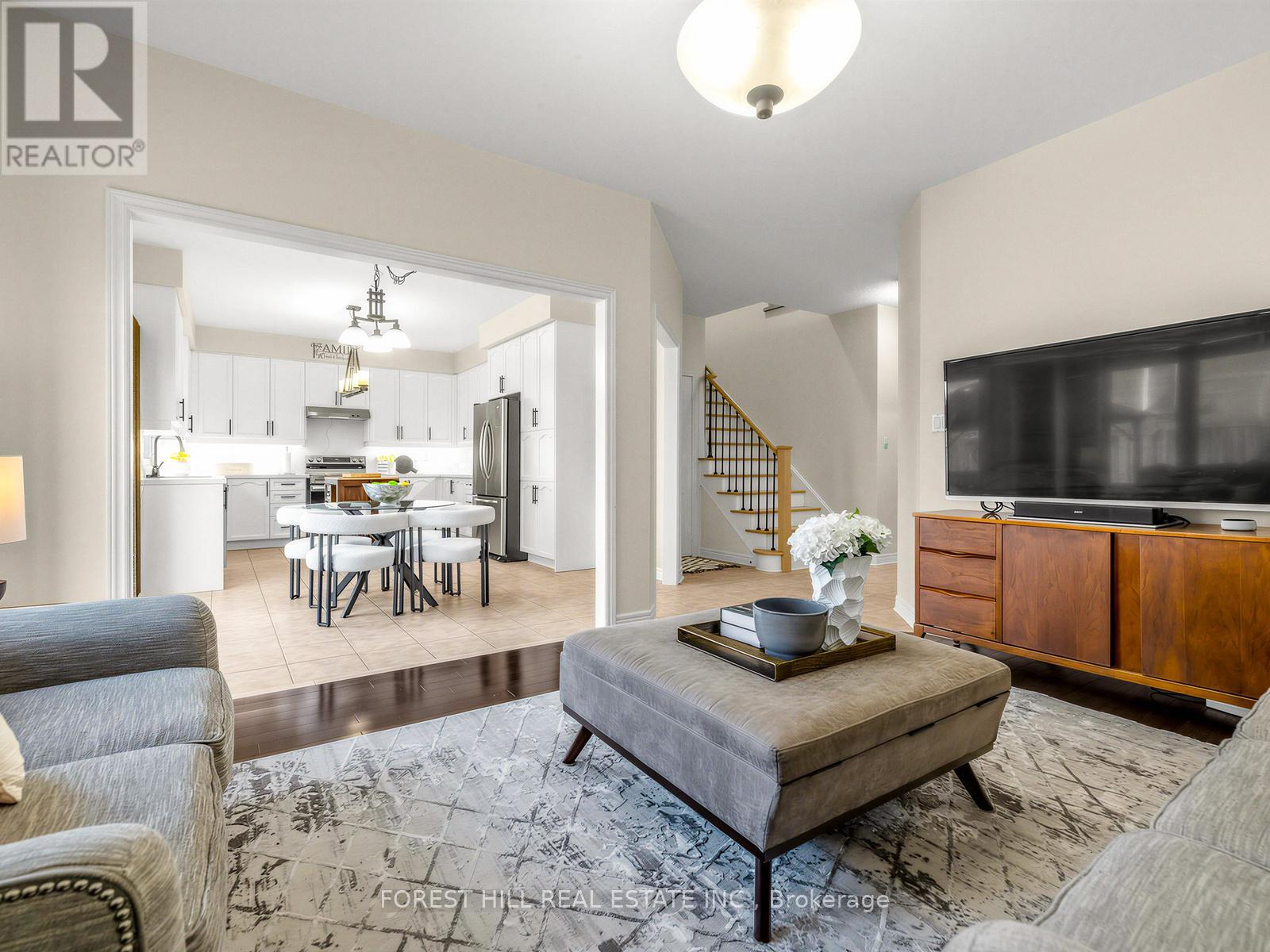 240 Swan Park Road, Markham, Ontario  L6E 0B1 - Photo 12 - N12852688