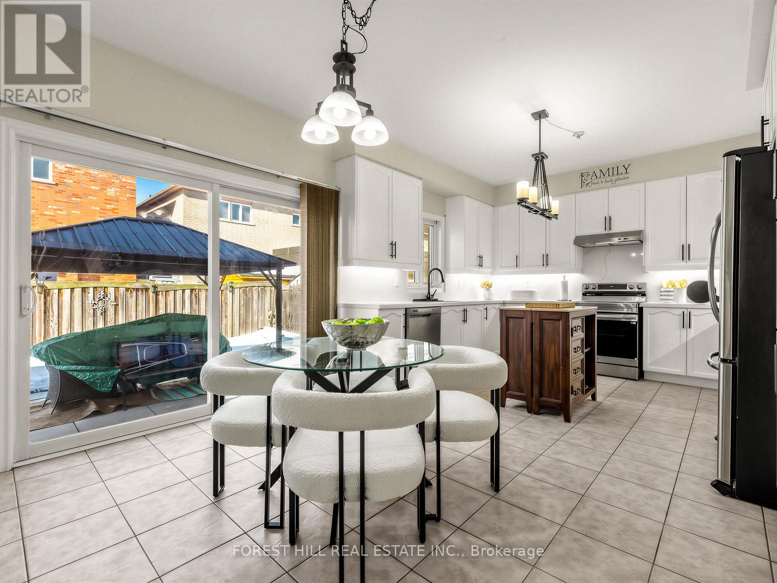 240 Swan Park Road, Markham, Ontario  L6E 0B1 - Photo 15 - N12852688