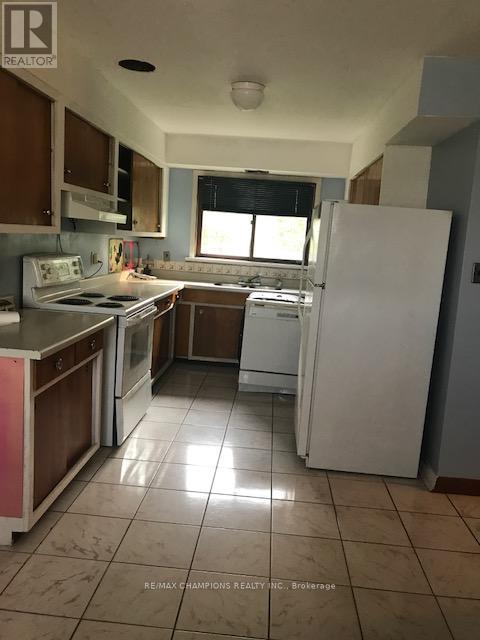 12112 Hurontario Street, Brampton, Ontario  L7A 1E6 - Photo 4 - W12852676