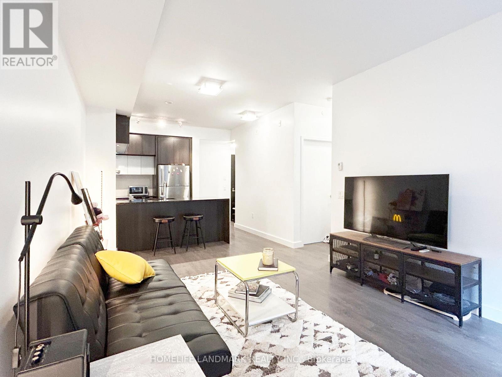 101 - 5005 Harvard Road, Mississauga, Ontario  L5M 0W5 - Photo 5 - W12852704