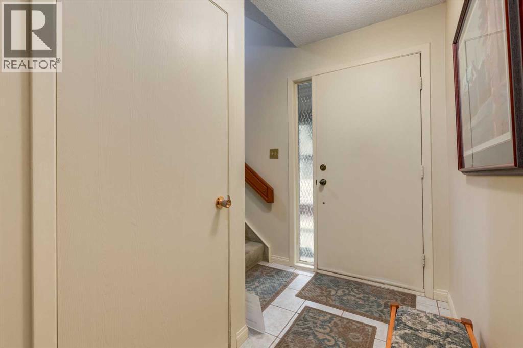 59, 10030 Oakmoor Way Sw, Calgary, Alberta  T2V 4S8 - Photo 4 - A2288508