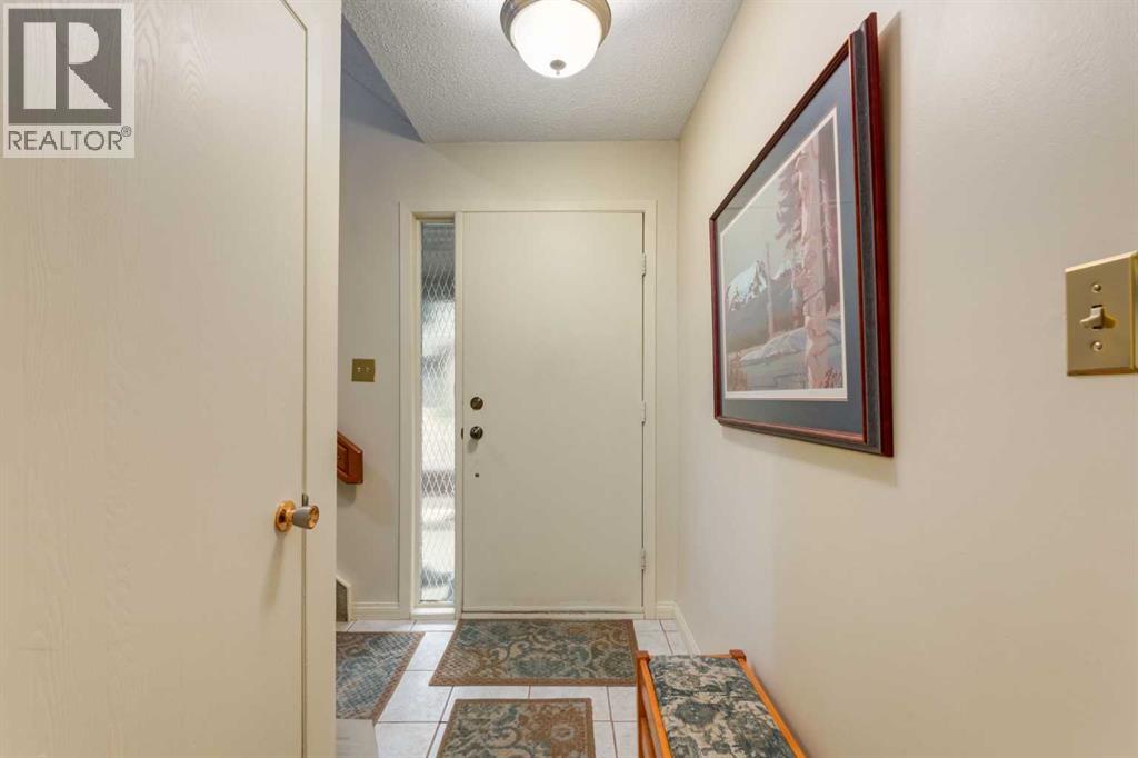 59, 10030 Oakmoor Way Sw, Calgary, Alberta  T2V 4S8 - Photo 3 - A2288508