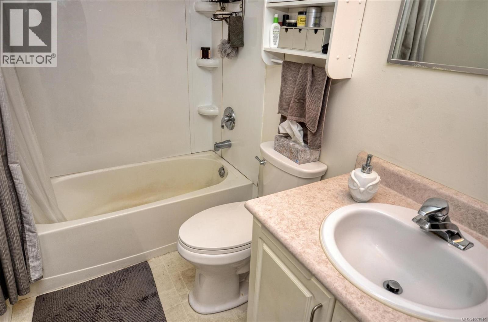 308 3225 Alder St, Victoria, British Columbia  V8X 1P3 - Photo 19 - 1007315