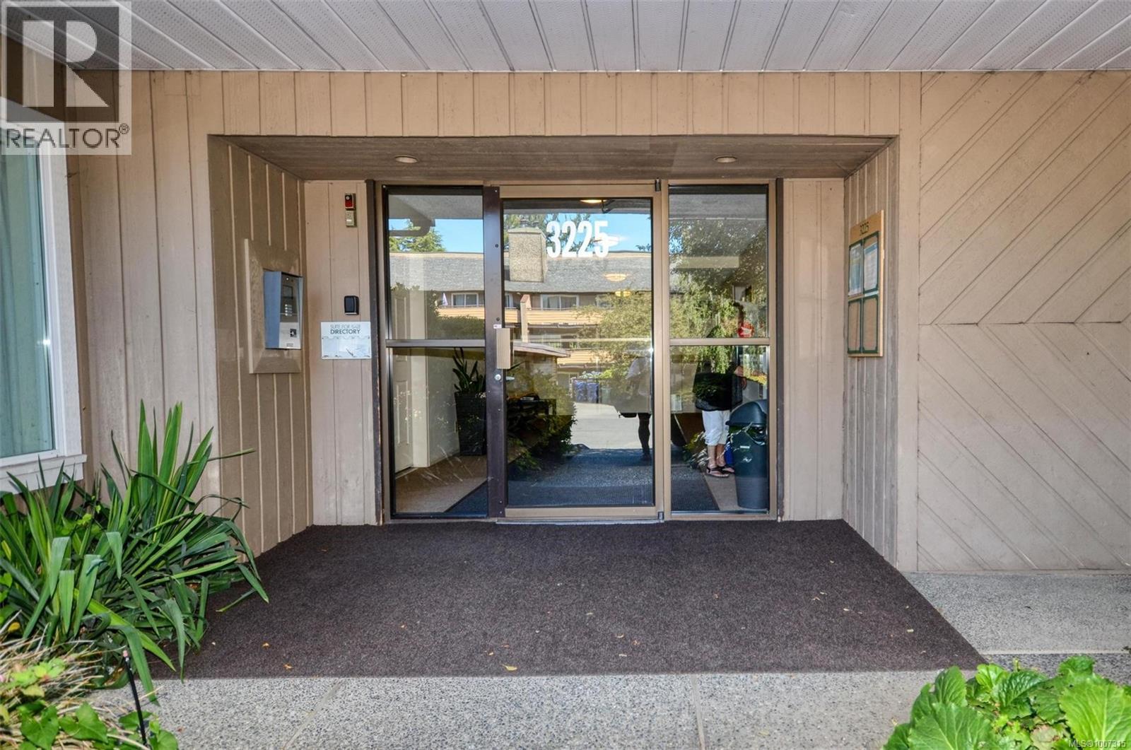 308 3225 Alder St, Victoria, British Columbia  V8X 1P3 - Photo 35 - 1007315