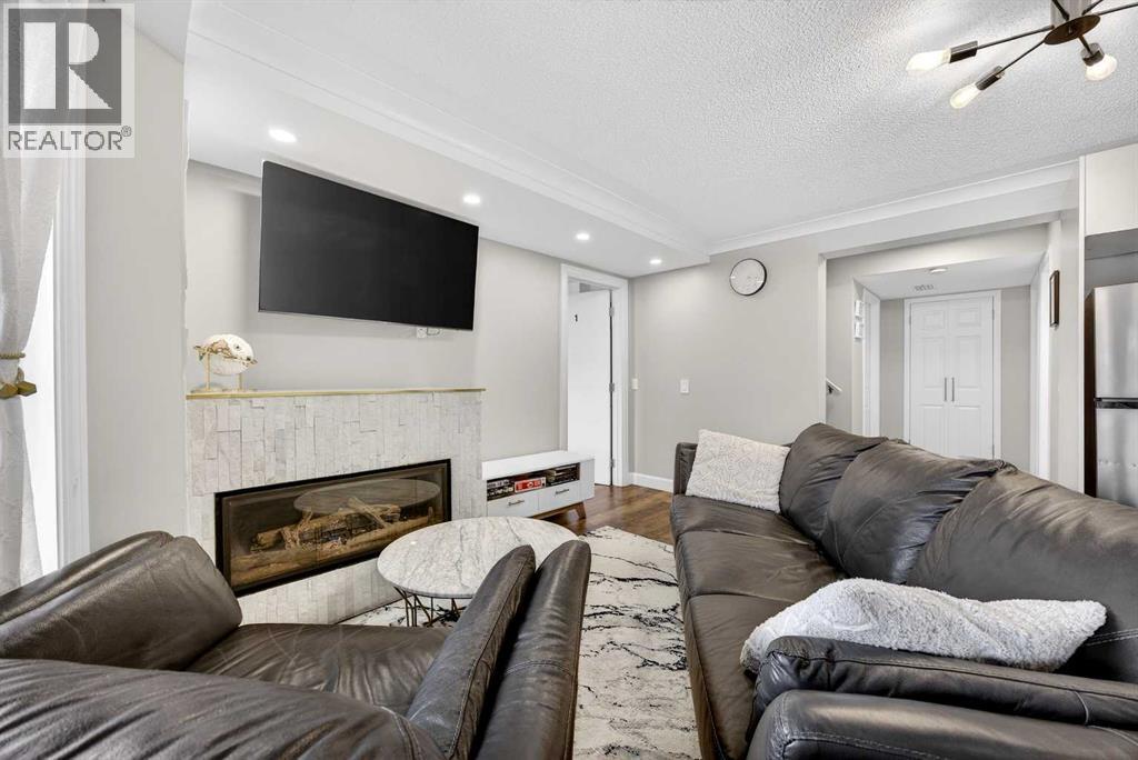 104 Meadowbrook Bay Se, Airdrie, Alberta  T4A 2B3 - Photo 36 - A2287567