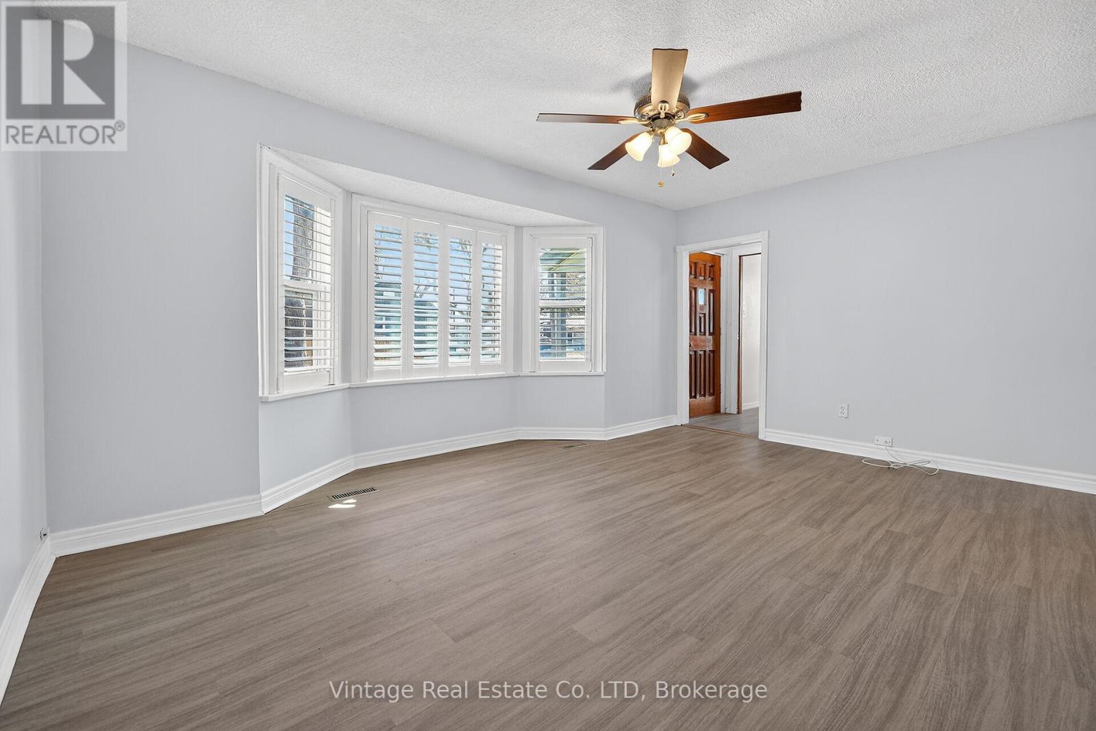 19 Longfellow Avenue, St. Catharines (Haig), Ontario  L2R 6N6 - Photo 25 - X12852736