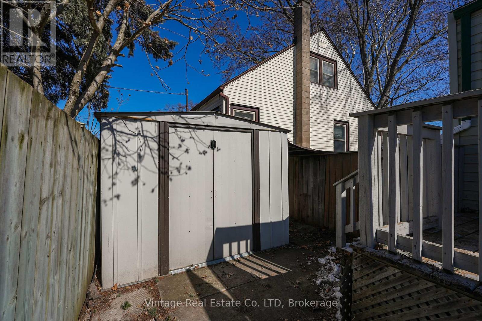 19 Longfellow Avenue, St. Catharines (Haig), Ontario  L2R 6N6 - Photo 9 - X12852736