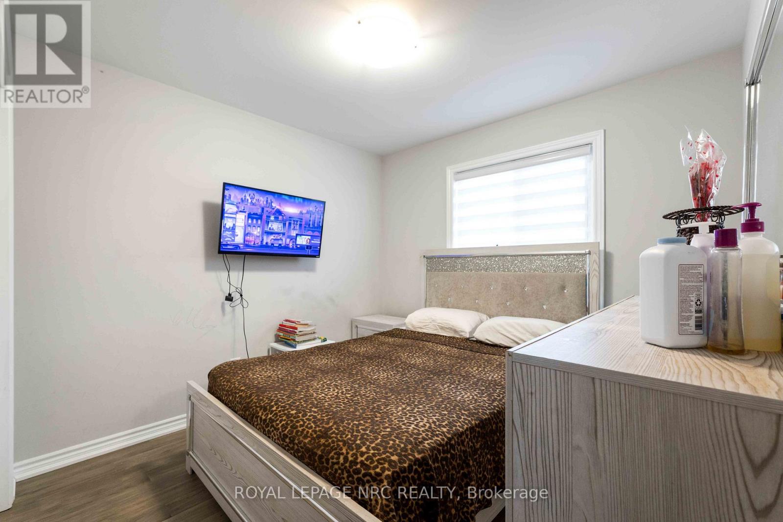 233 Louise Street, Welland (Lincoln/crowland), Ontario  L3B 1S9 - Photo 27 - X12852760