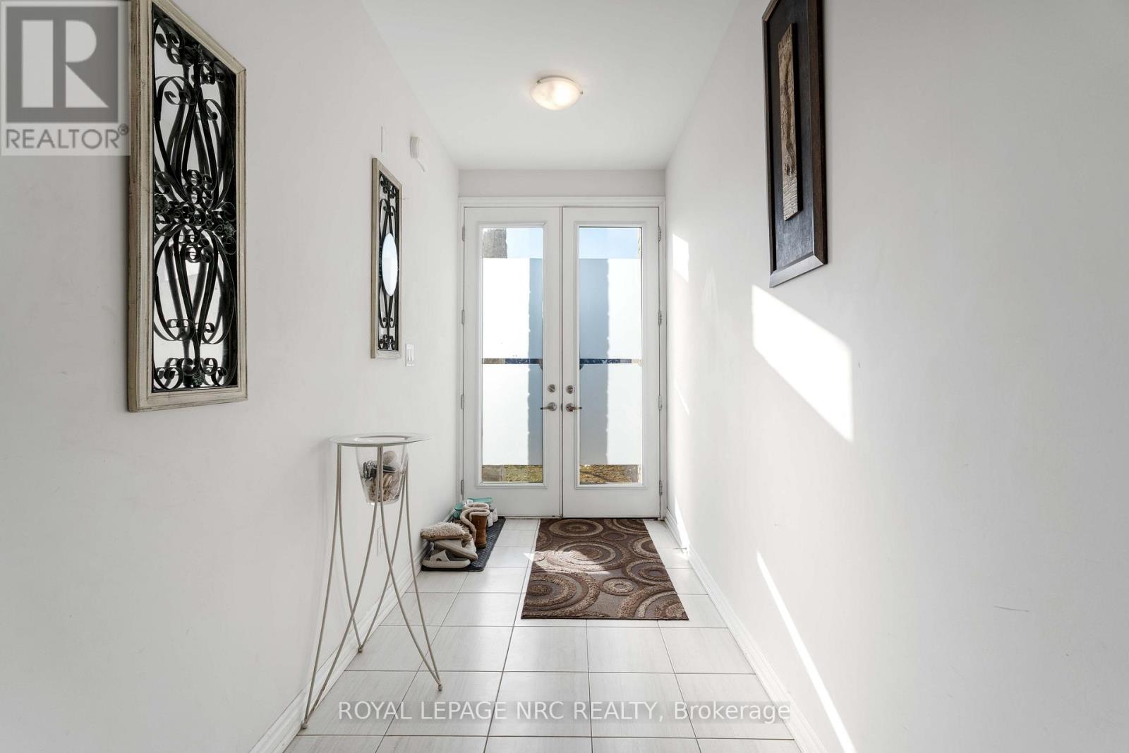 233 Louise Street, Welland (Lincoln/crowland), Ontario  L3B 1S9 - Photo 3 - X12852760