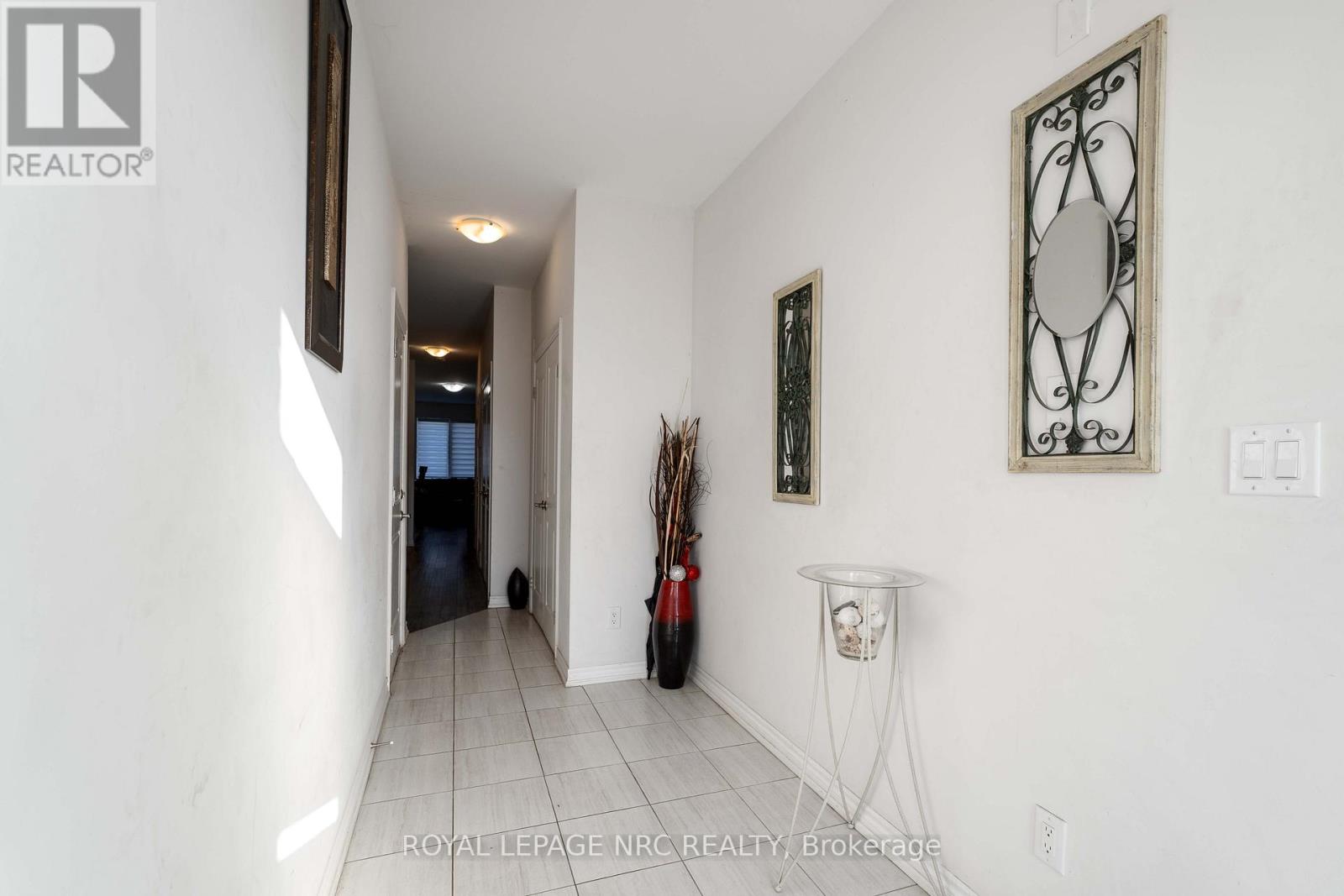 233 Louise Street, Welland (Lincoln/crowland), Ontario  L3B 1S9 - Photo 4 - X12852760