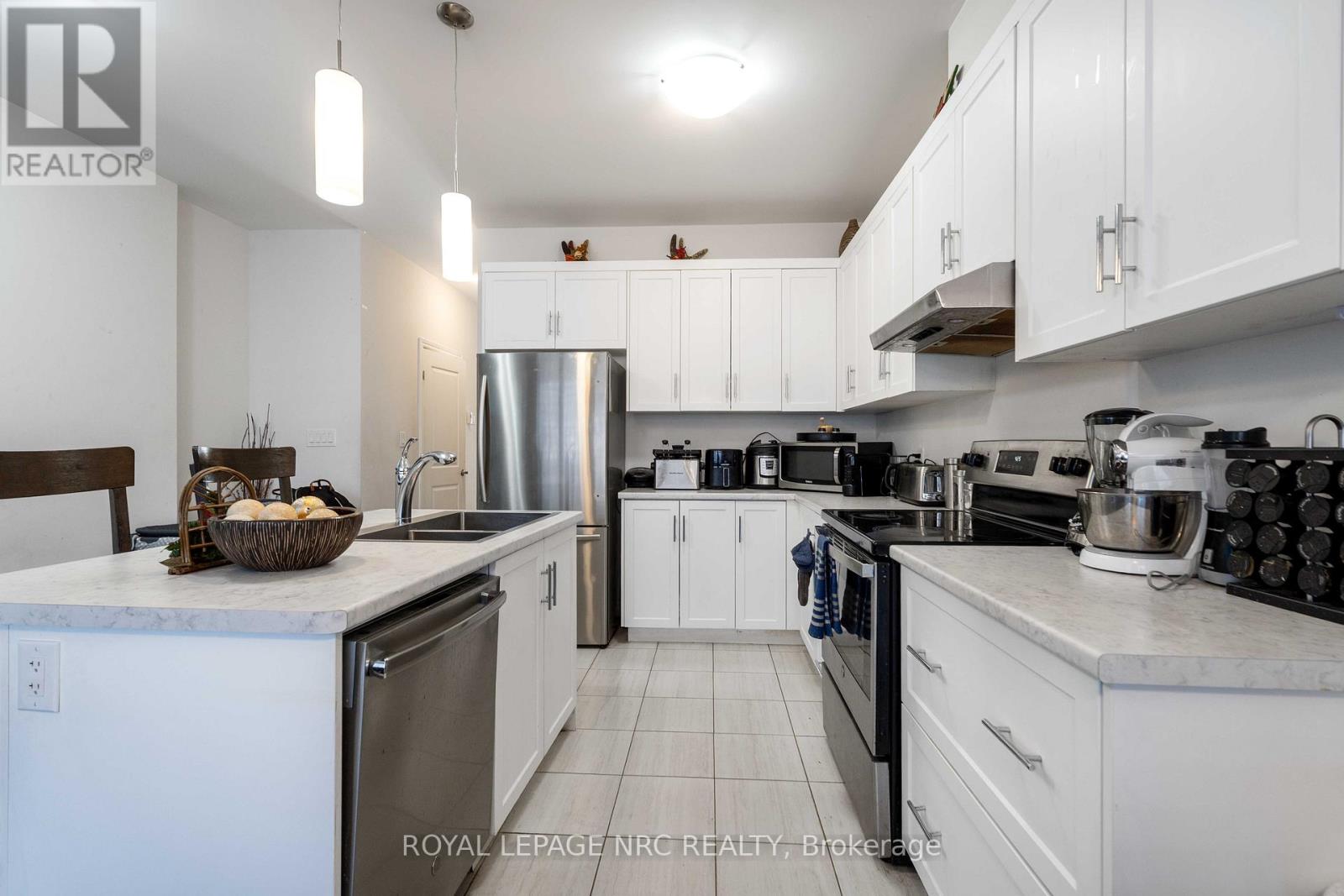 233 Louise Street, Welland (Lincoln/crowland), Ontario  L3B 1S9 - Photo 8 - X12852760