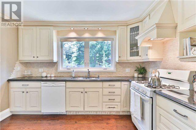 - Main - 318 Betty Ann Drive, Toronto, Ontario  M2R 1B3 - Photo 9 - C12852734