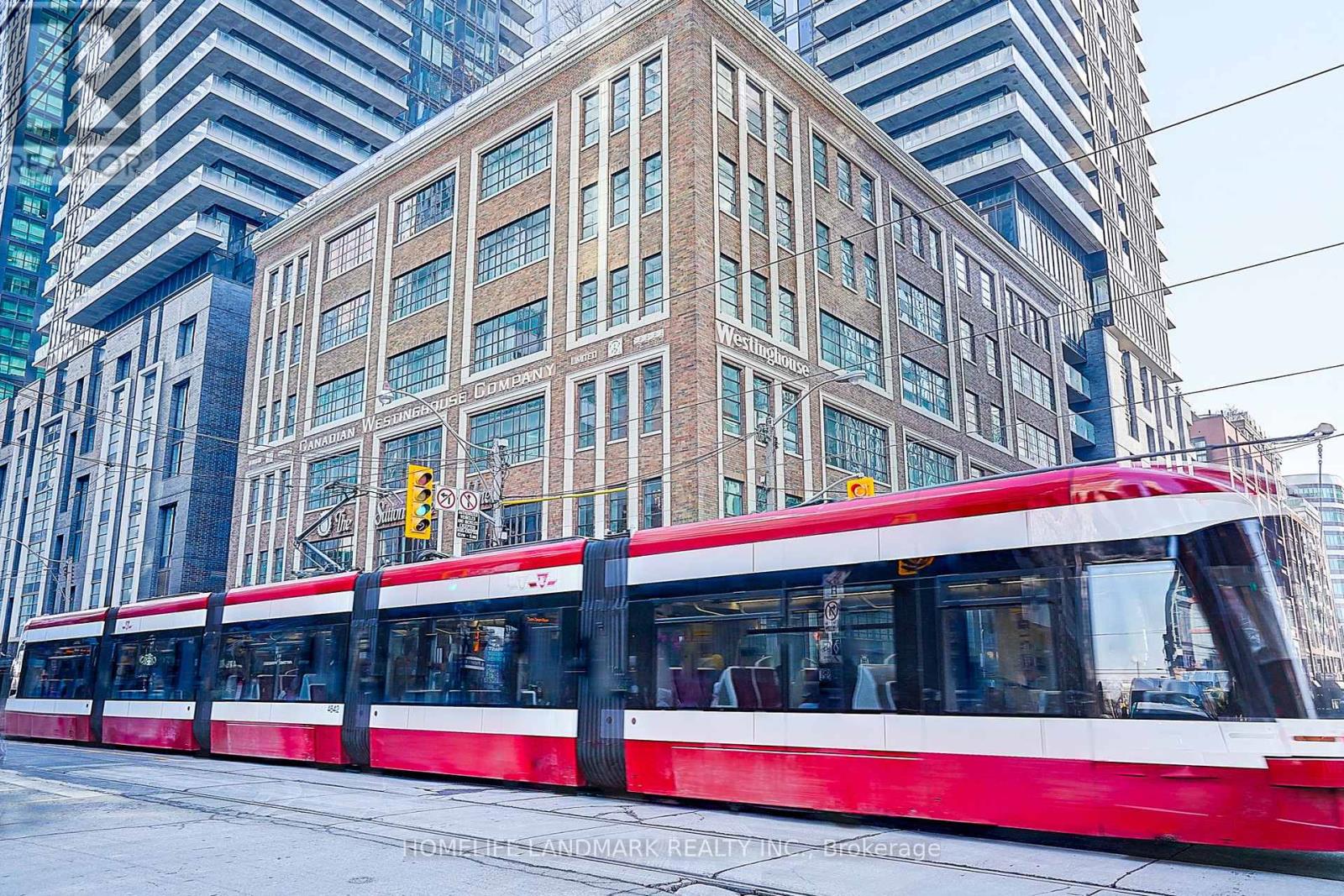 702 - 115 Blue Jays Way, Toronto, Ontario  M5V 0N4 - Photo 2 - C12852768