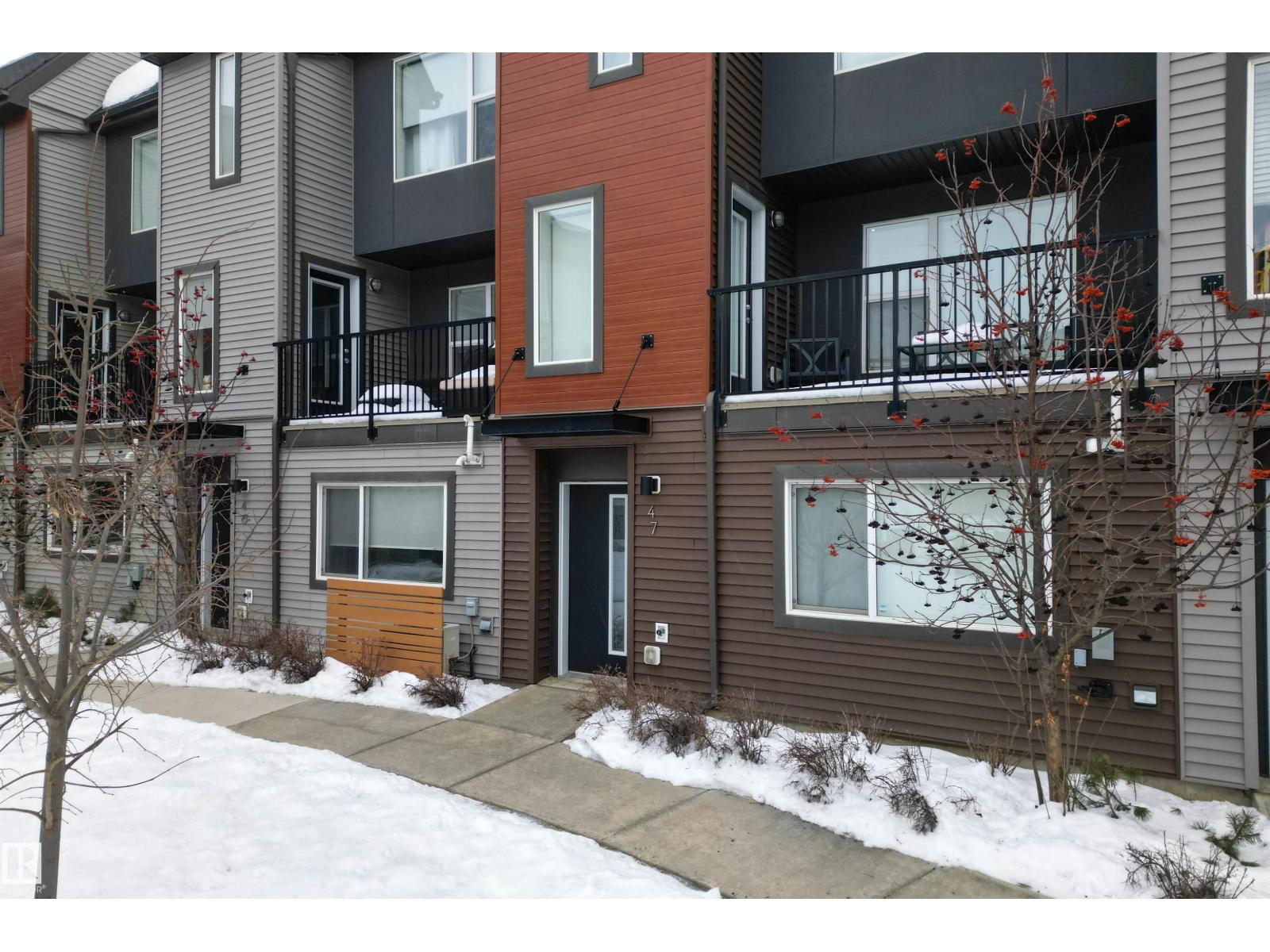 #47 1075 Rosenthal Bv Nw, Edmonton, Alberta  T5T 7G5 - Photo 2 - E4476182