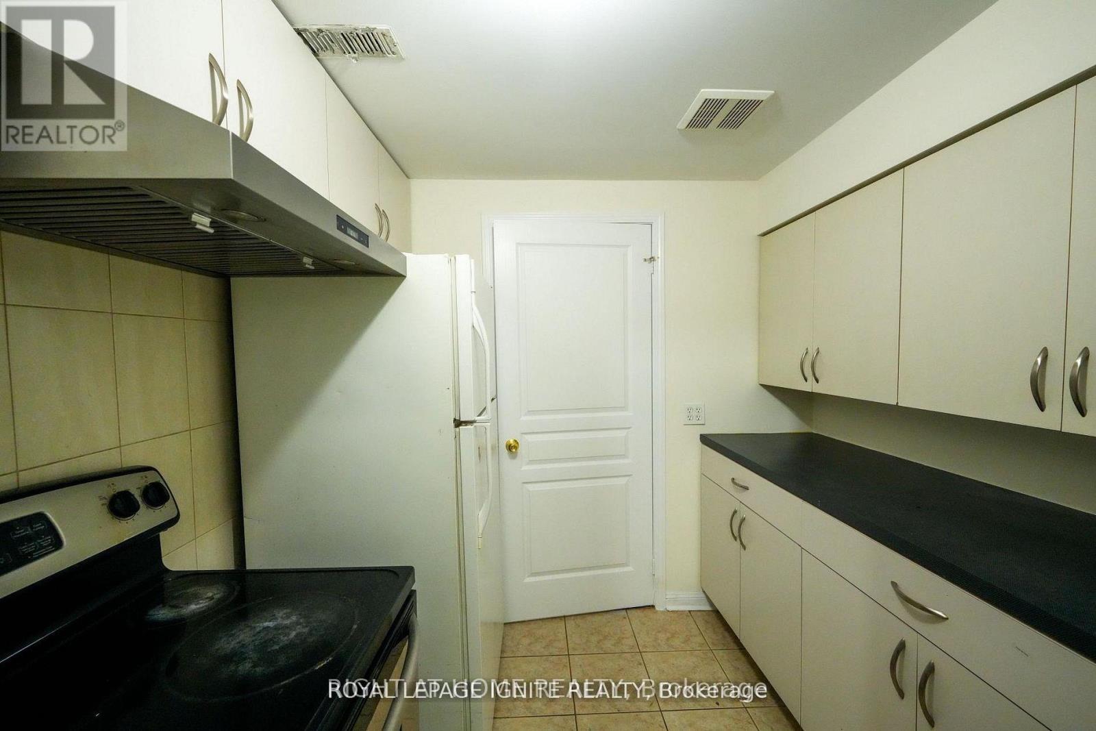 5 Dent Street, Ajax, Ontario  L1T 4E8 - Photo 4 - E12852748