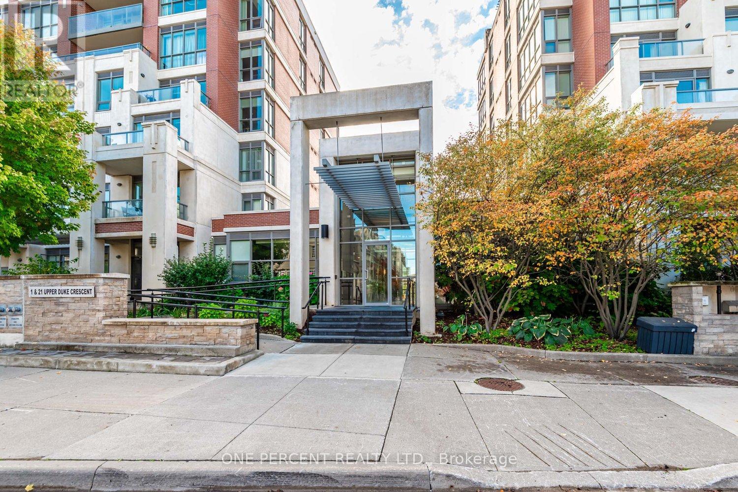 401 - 21 Upper Duke Crescent, Markham, Ontario  L6G 0B7 - Photo 2 - N12852720