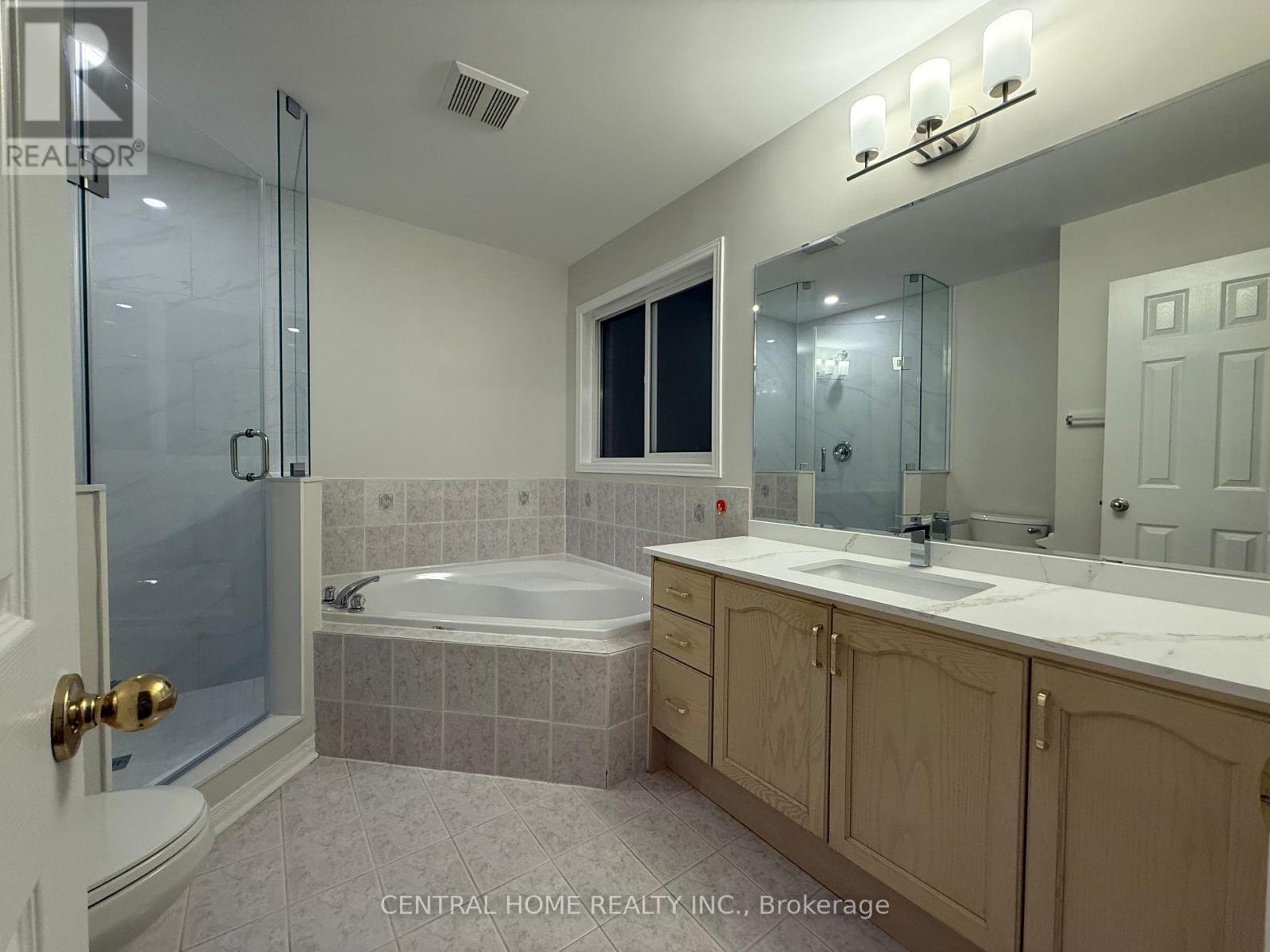 81 Bassett Avenue, Richmond Hill, Ontario  L4B 4H5 - Photo 16 - N12852766