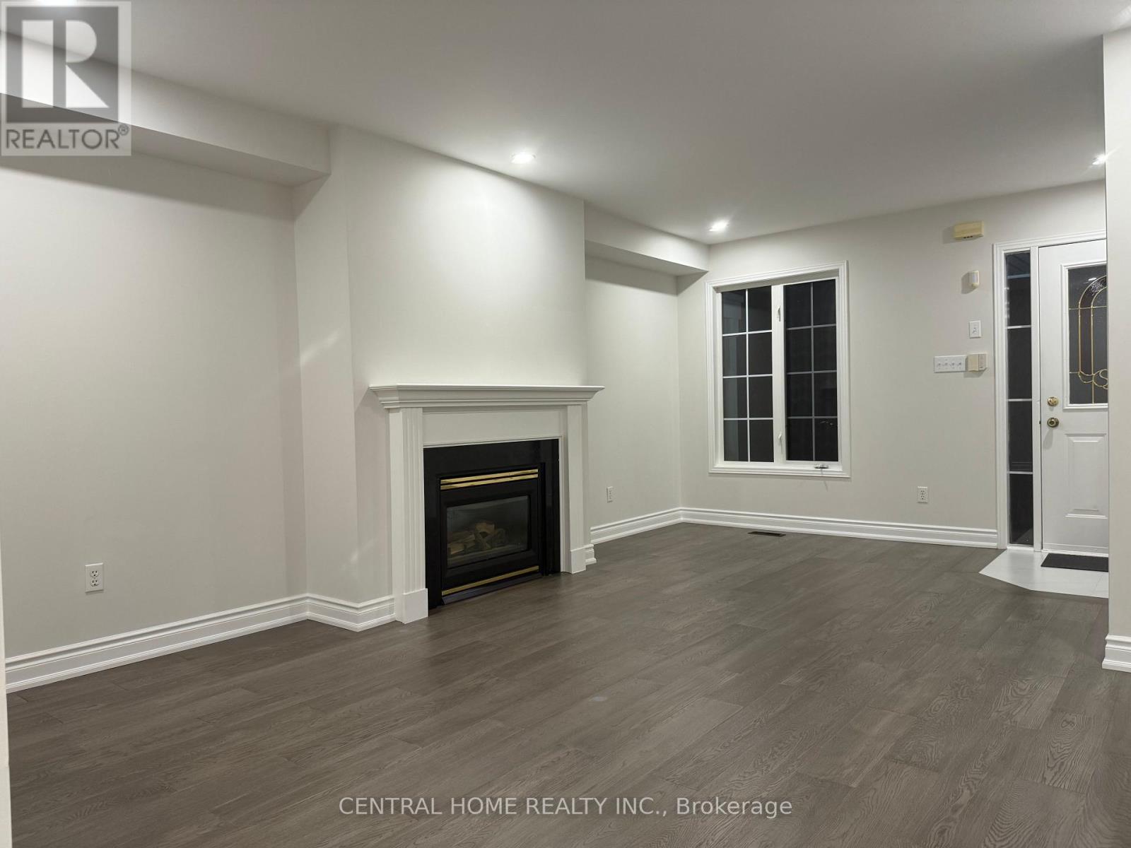 81 Bassett Avenue, Richmond Hill, Ontario  L4B 4H5 - Photo 3 - N12852766