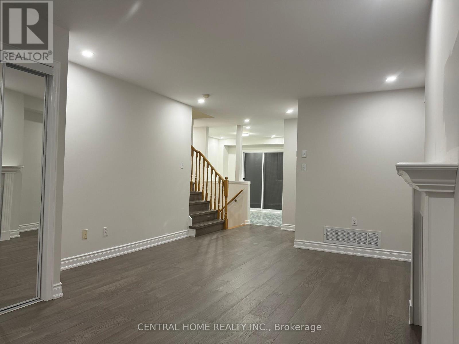 81 Bassett Avenue, Richmond Hill, Ontario  L4B 4H5 - Photo 34 - N12852766