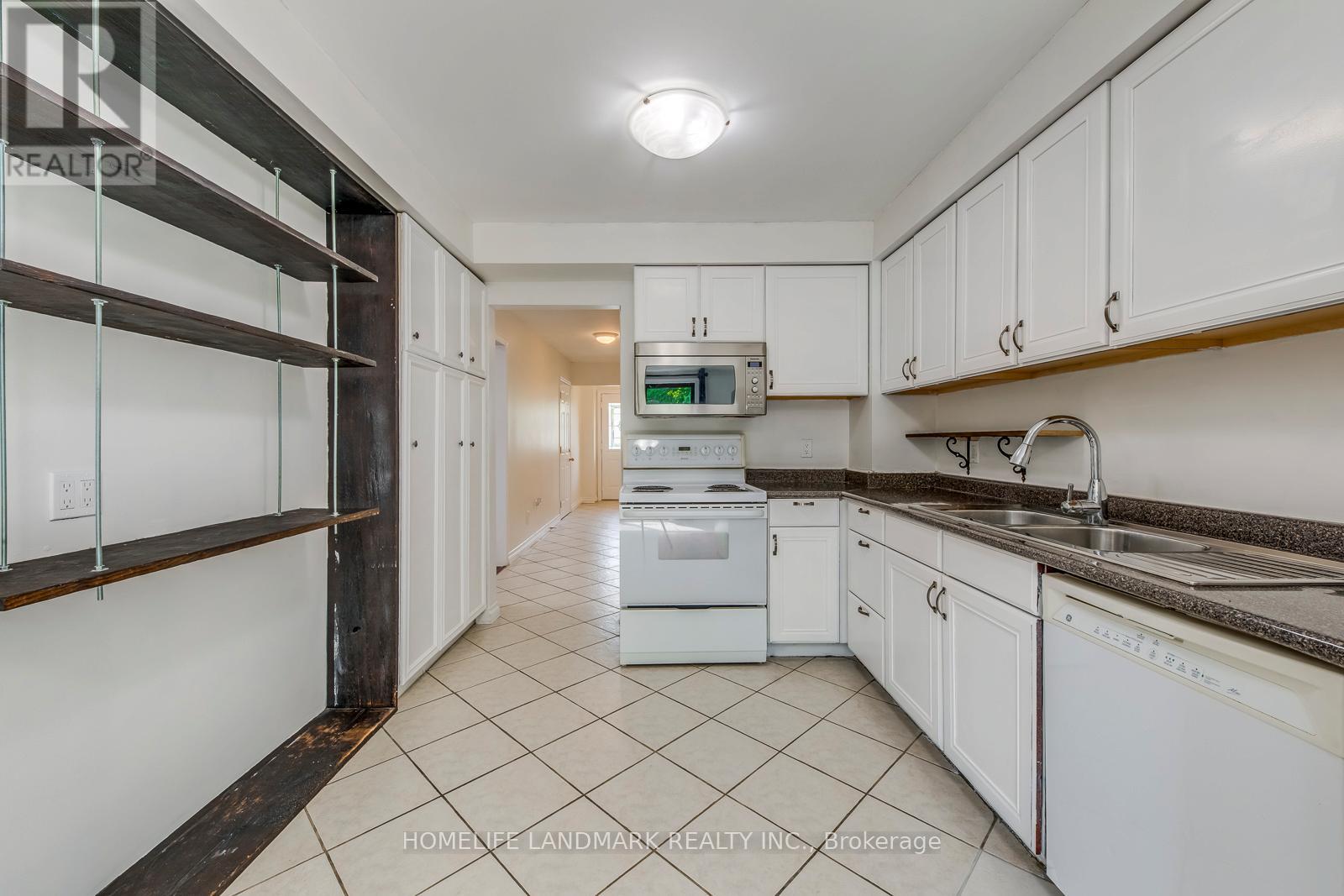 1226 Cottonwood Crescent, Oakville, Ontario  L6M 2W6 - Photo 11 - W12852714