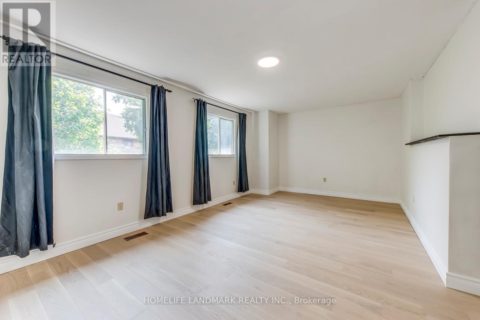 1226 Cottonwood Crescent, Oakville, Ontario  L6M 2W6 - Photo 19 - W12852714