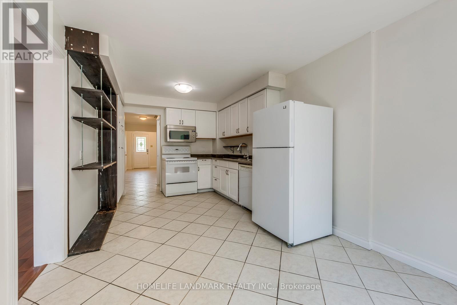 1226 Cottonwood Crescent, Oakville, Ontario  L6M 2W6 - Photo 9 - W12852714