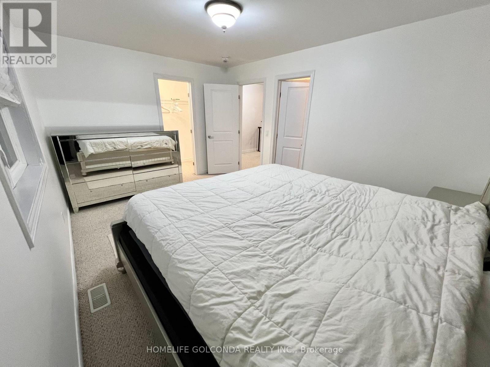 2358 Natasha Circle, Oakville, Ontario  L6M 1N9 - Photo 13 - W12852740