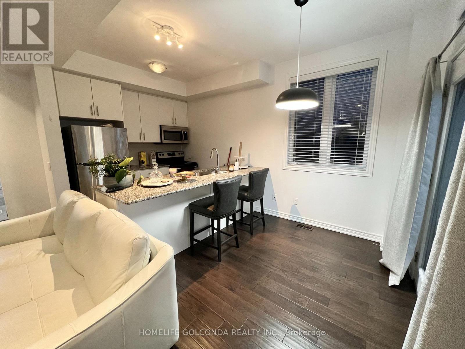 2358 Natasha Circle, Oakville, Ontario  L6M 1N9 - Photo 3 - W12852740