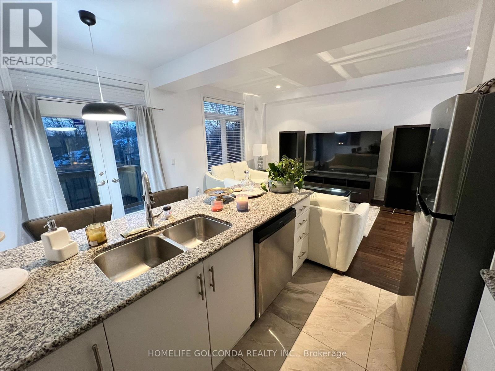 2358 Natasha Circle, Oakville, Ontario  L6M 1N9 - Photo 4 - W12852740