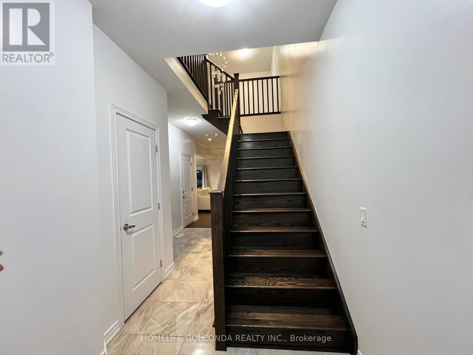 2358 Natasha Circle, Oakville, Ontario  L6M 1N9 - Photo 9 - W12852740