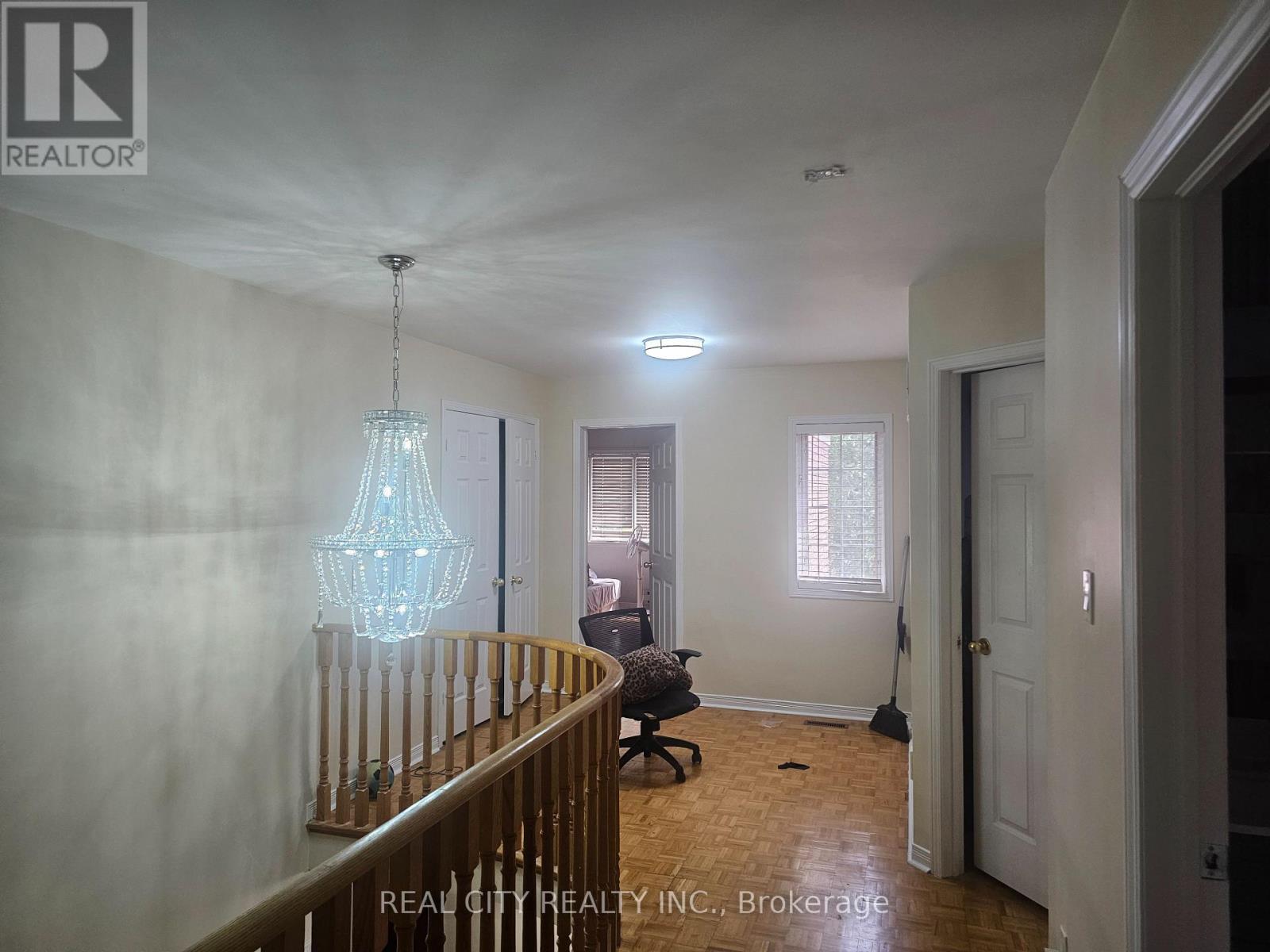 37 Bobcat Street, Brampton, Ontario  L6R 1C8 - Photo 12 - W12852752