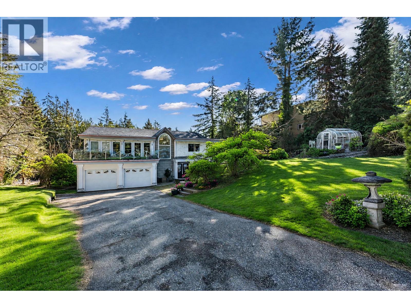 4621 Woodburn Place, West Vancouver, British Columbia  V7S 2W8 - Photo 2 - R3096748