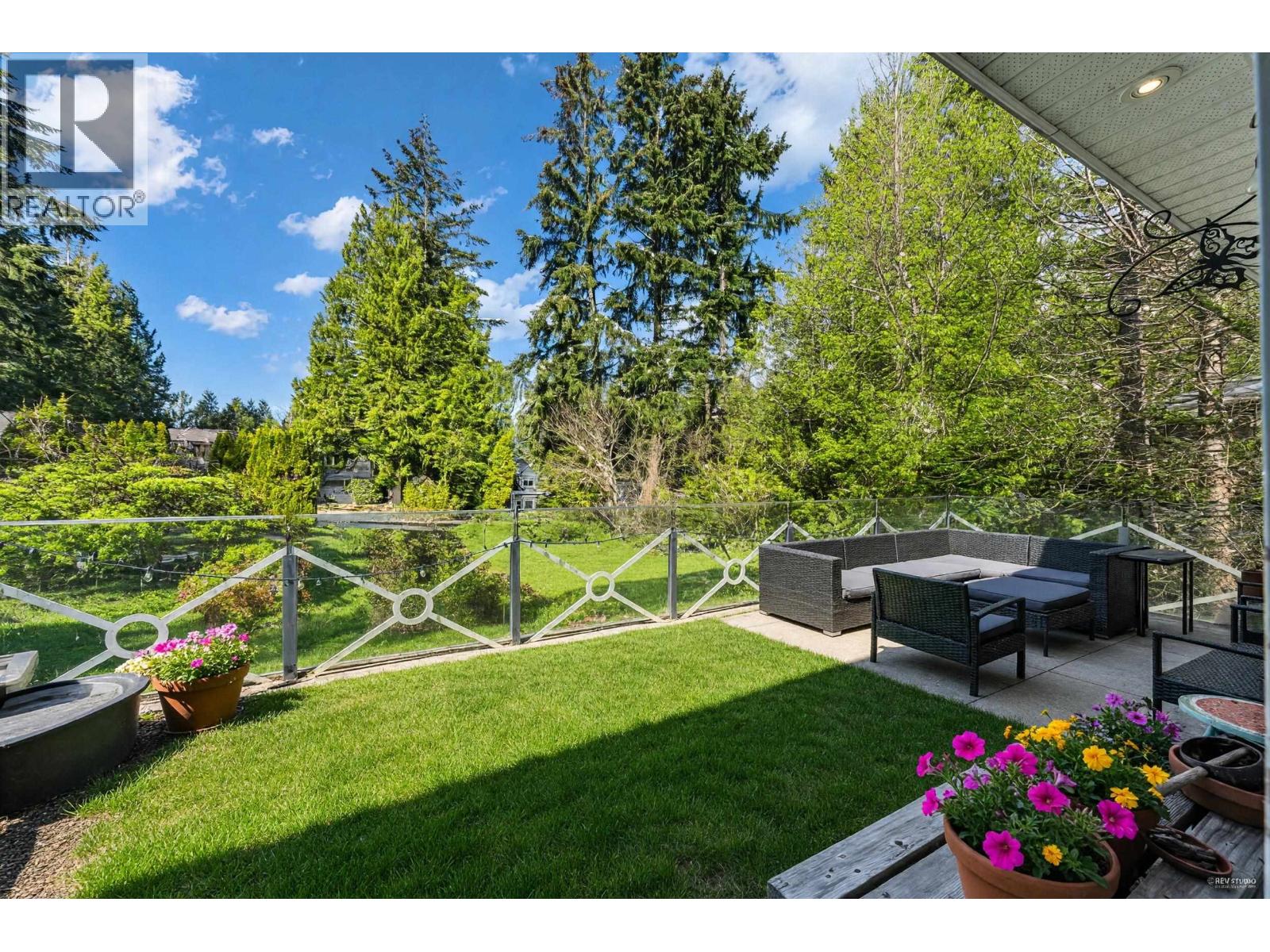 4621 Woodburn Place, West Vancouver, British Columbia  V7S 2W8 - Photo 4 - R3096748