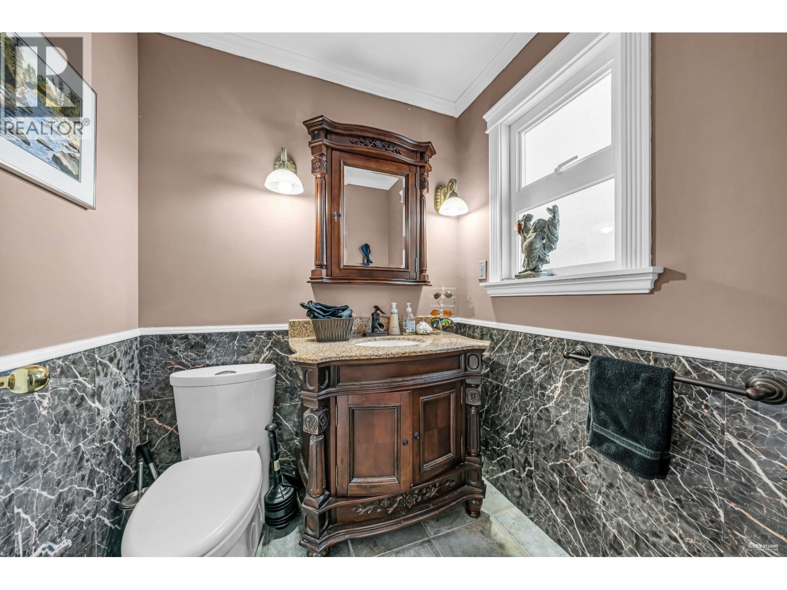 4621 Woodburn Place, West Vancouver, British Columbia  V7S 2W8 - Photo 9 - R3096748