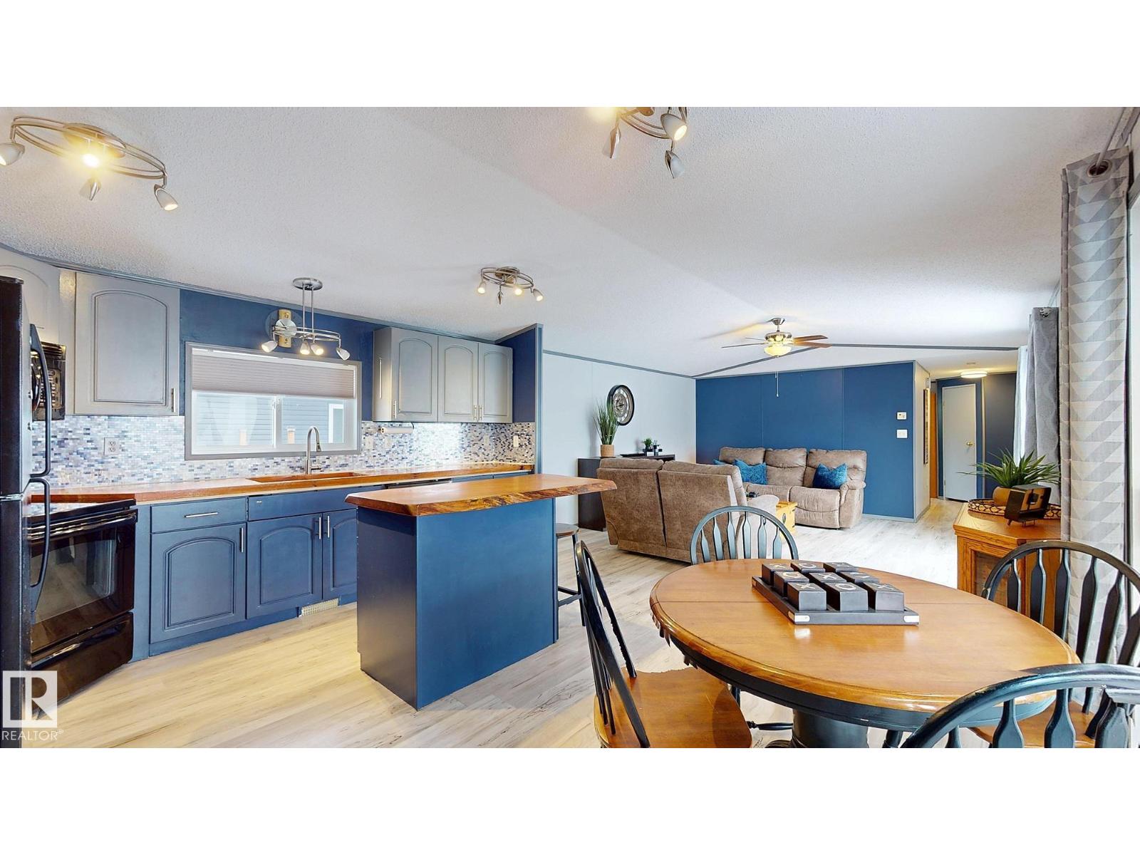 9 Sunset Bv, Spruce Grove, Alberta  T7X 3J1 - Photo 2 - E4476186