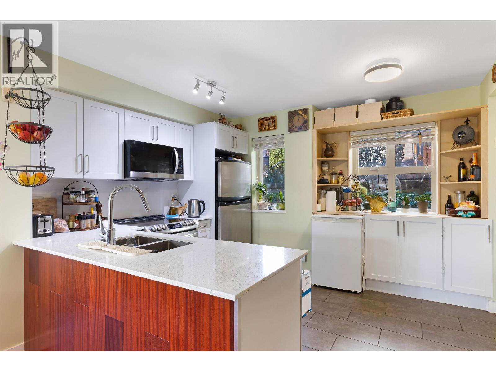 10 4055 Pender Street, Burnaby, British Columbia  V5C 2L9 - Photo 8 - R3095806