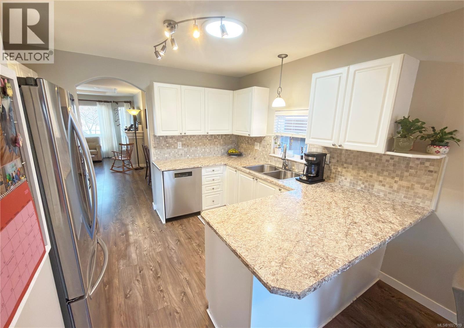 586 Hampstead St, Parksville, British Columbia  V9P 2T7 - Photo 10 - 1027919