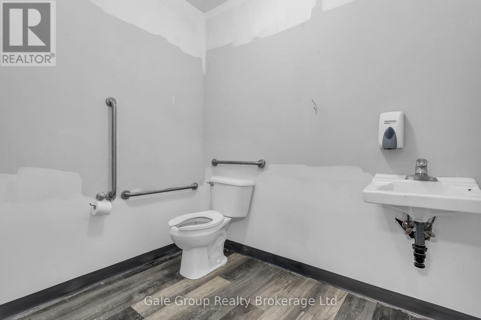 467 Dundas Street, Woodstock, Ontario  N4S 1C2 - Photo 12 - X12852824