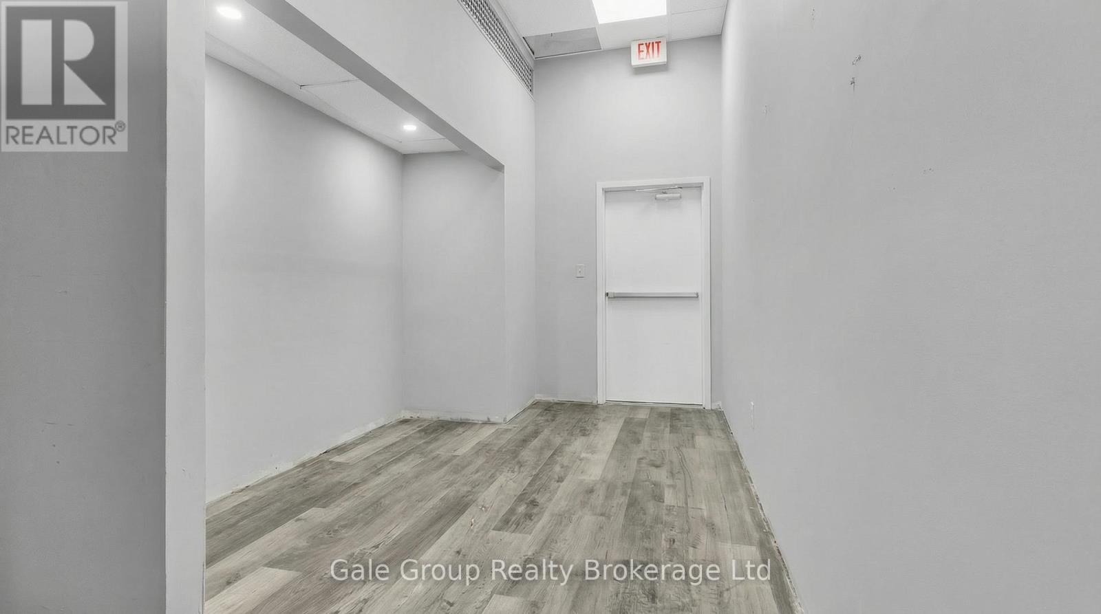 467 Dundas Street, Woodstock, Ontario  N4S 1C2 - Photo 6 - X12852824