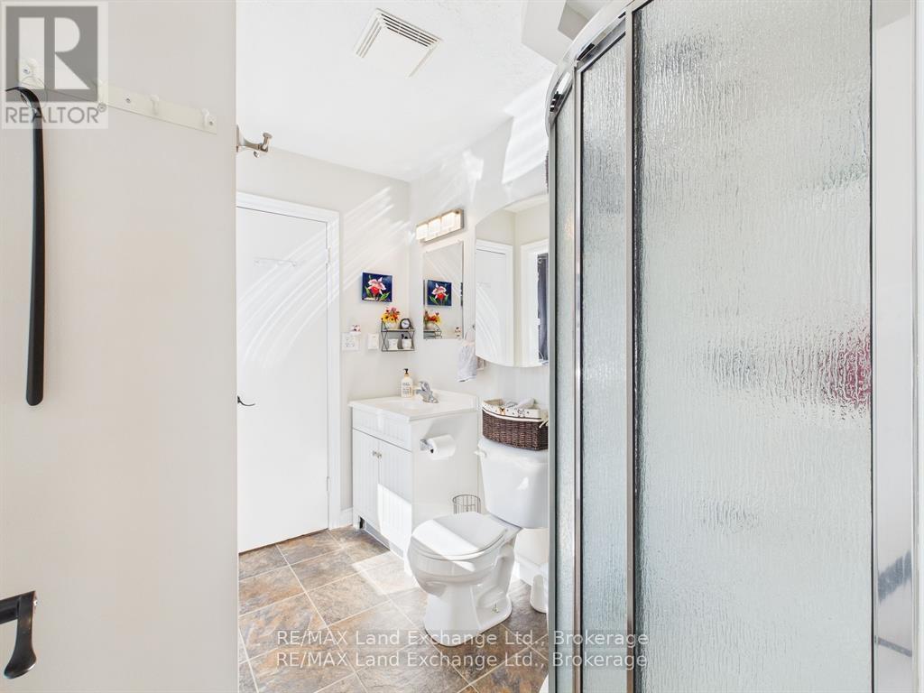 24 Boiler Beach Road, Huron-Kinloss, Ontario  N2Z 2L4 - Photo 10 - X12852810