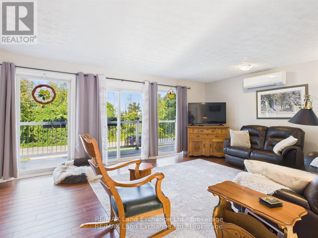 24 Boiler Beach Road, Huron-Kinloss, Ontario  N2Z 2L4 - Photo 4 - X12852810